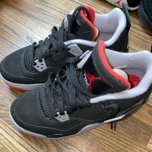 ON HOLD DO NOT PURCHASE ! JORDAN RETRO 4 BRED
